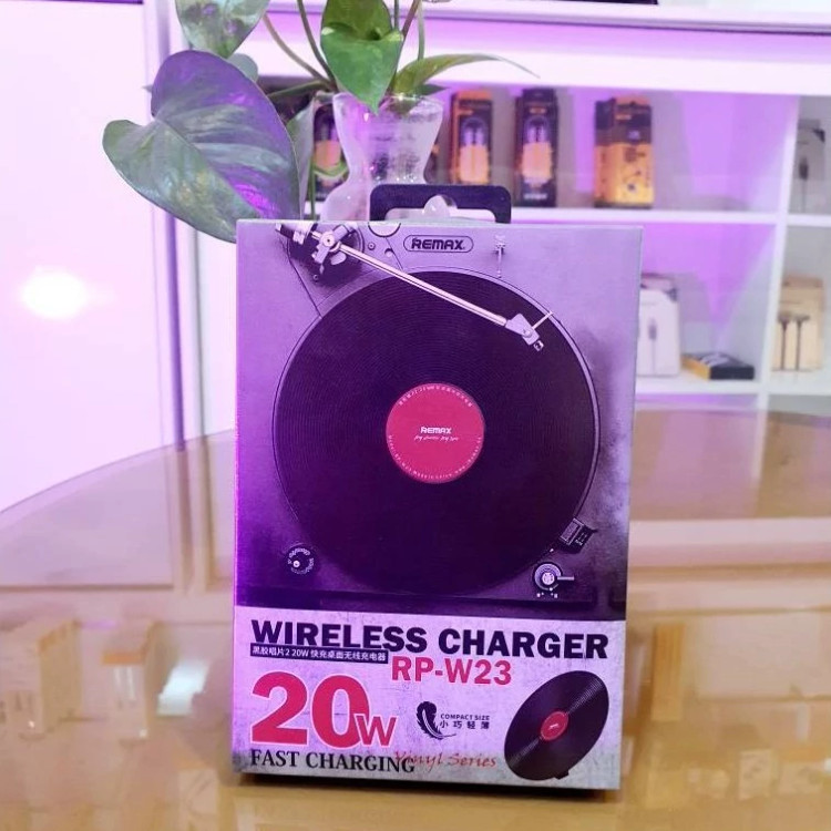 شارژر بیسیم ریمکس مدل RP-W23