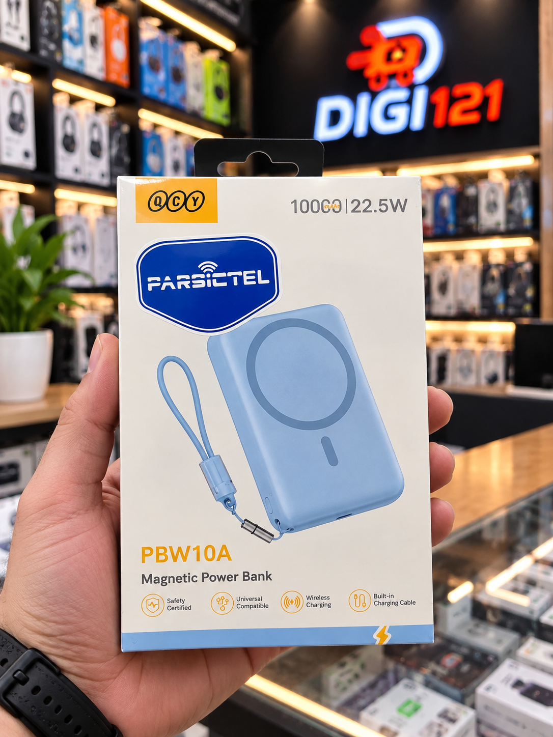 پاوربانک مغناطیسی کیو سی وای مدل PBW10A ظرفیت ۱۰۰۰۰ میلی آمپر